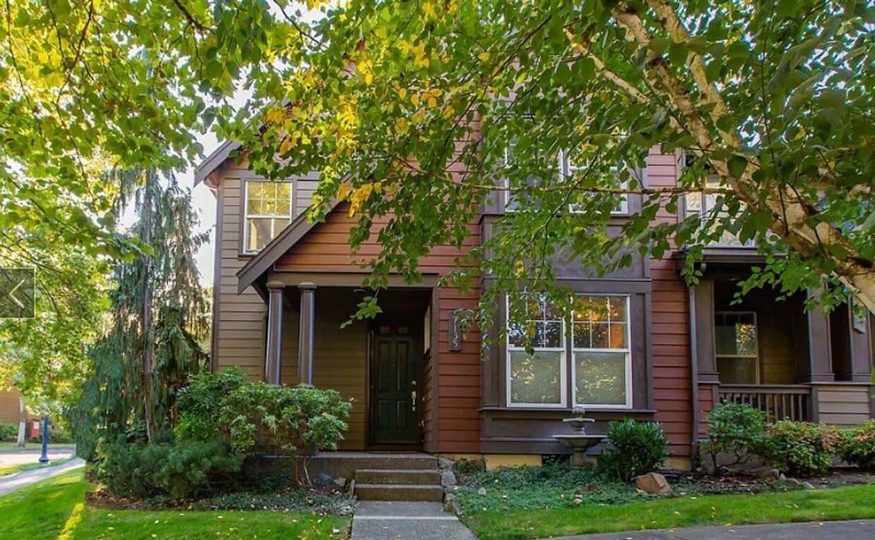 Primary Photo - Exquisitely Charming Corner Lot 3BD | 2.5B...