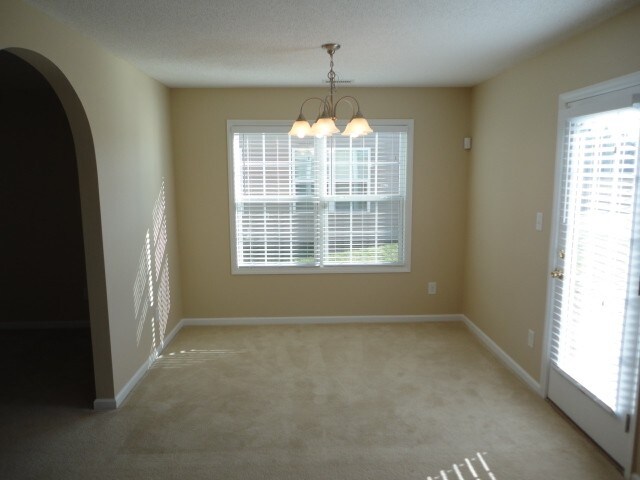 Building Photo - 4004 Lady Slipper Lane