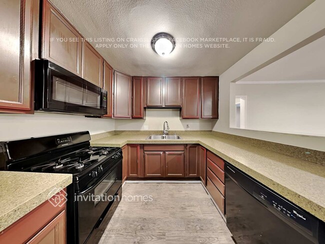 Foto del edificio - 8159 Beeman Ave