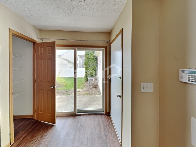 Foto del edificio - 6019 Haydens Crossing Blvd