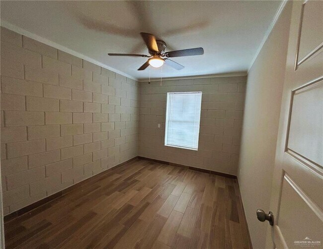 Foto del edificio - 820 Redwood Ave