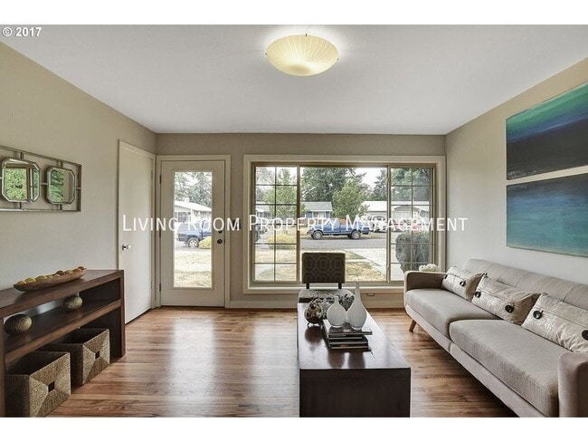 Building Photo - 11826 NE Sacramento St