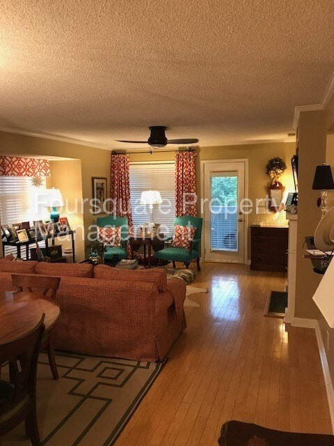 Foto del edificio - 1210 Westview Ln