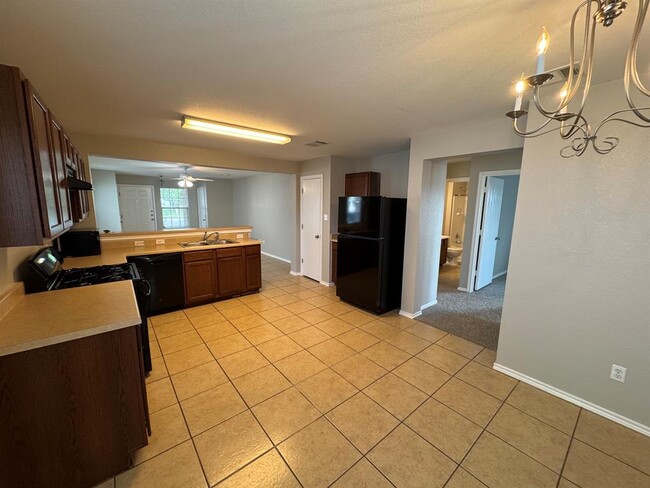 Foto del edificio - 6733 Plains Crest Dr