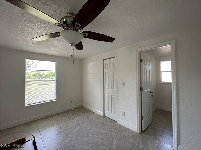 Foto del edificio - 1125 Gifford Ave S