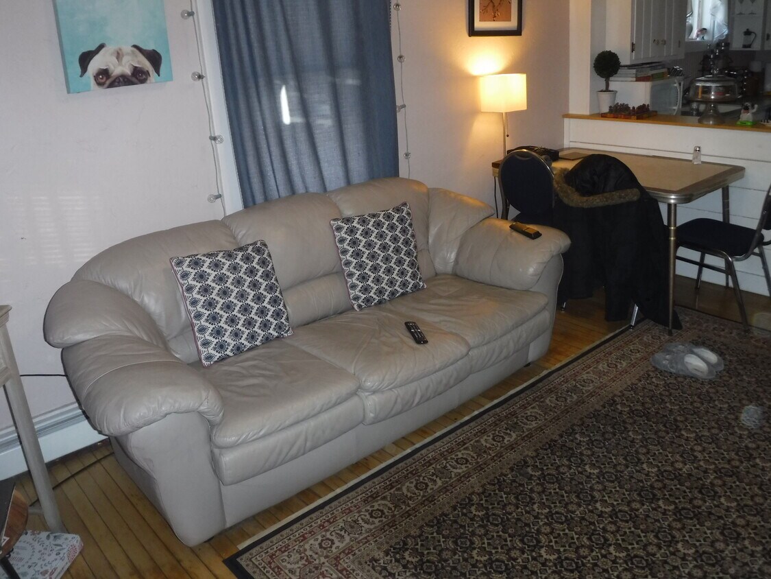 Foto principal - 32 College Ave