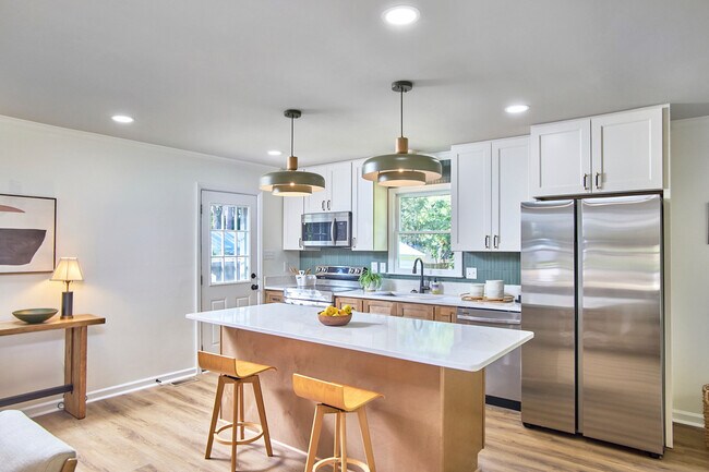 Foto del edificio - 3415 Freeman Rd