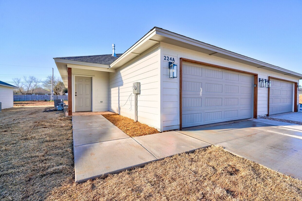 Photo - 224 NW 122nd St (Oklahoma City, OK)