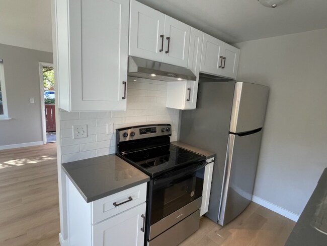 Building Photo - 6402 14th Ave NW