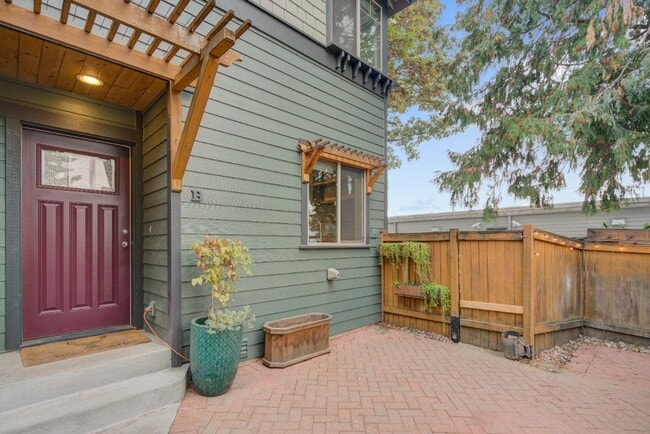 Photo - 308 20th Ave S Townhome