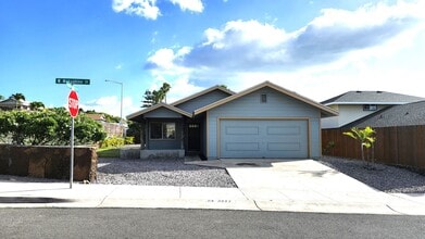 Building Photo - 68-3527-3527 W Makuahine St