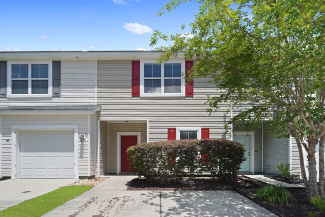 Building Photo - 10 Brown Thrasher Ct