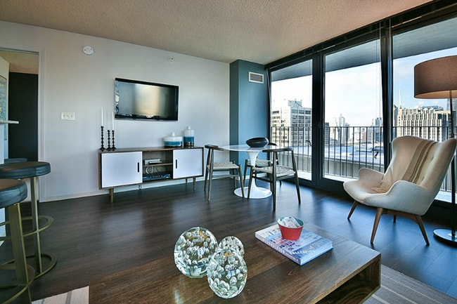 Building Photo - 235 N Columbus Dr