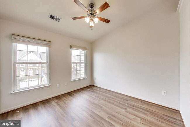 Building Photo - 22514 Airmont Woods Terrace