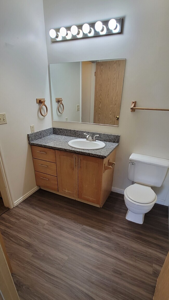 Foto del edificio - 190 W 700 N