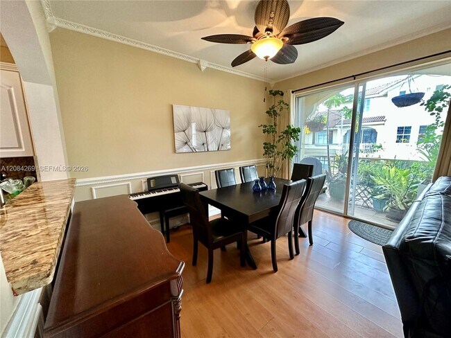 Foto del edificio - 8866 W Flagler St