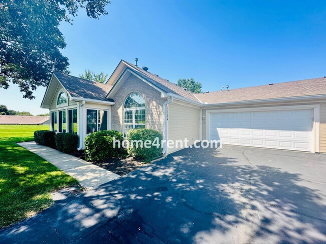 Building Photo - Maintenance FREE, Ranch Style Townhome w/ ...
