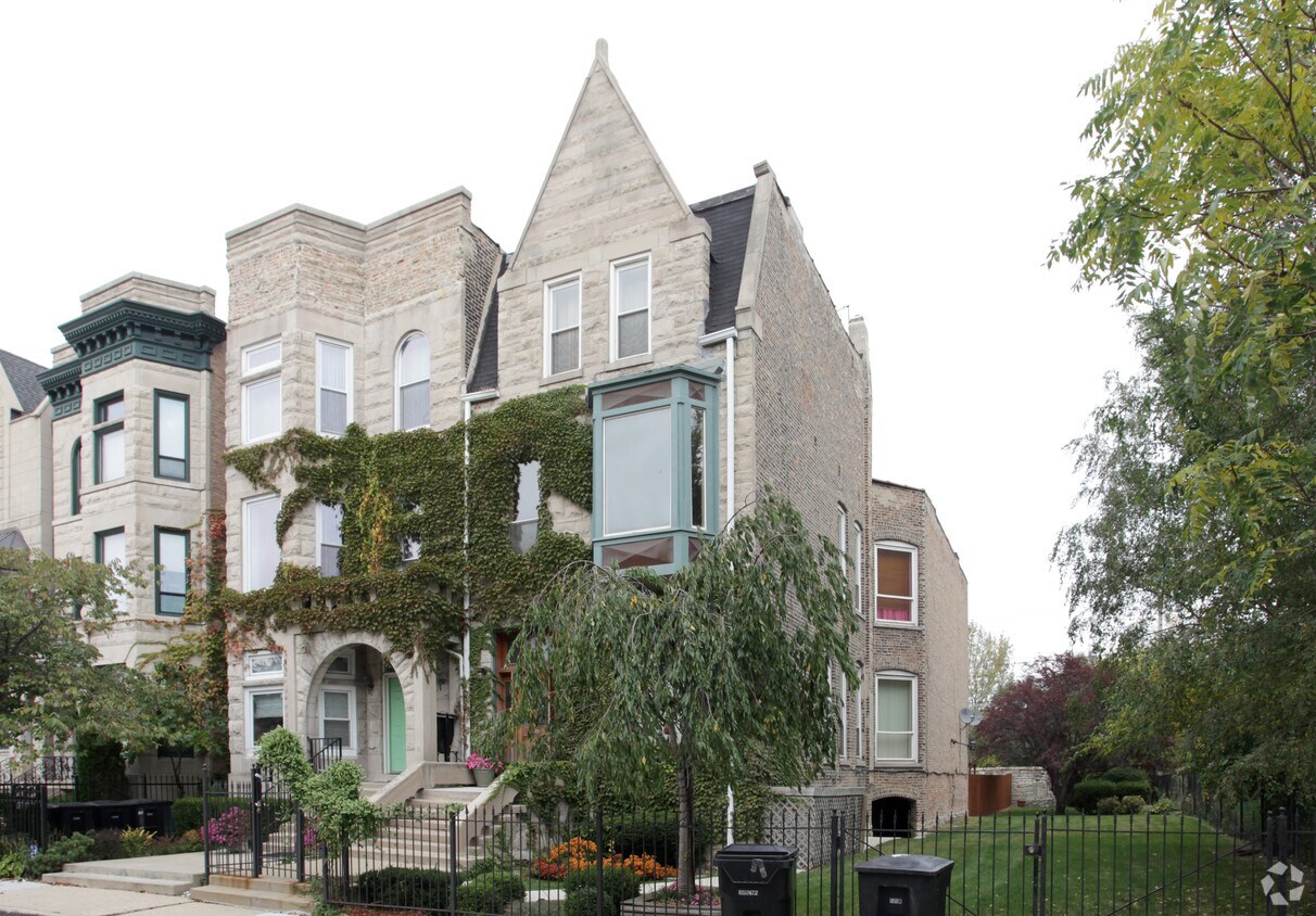 Primary Photo - 4459 S Oakenwald Ave