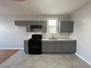 Building Photo - 154 Terhune Ave