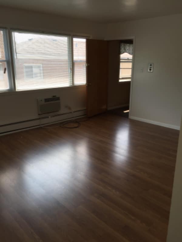 Photo - 5712 W Park Ave (Cicero, IL) Apartment