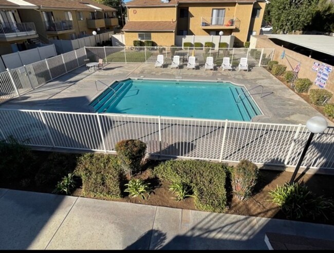 Foto del edificio - 4631 Hedrick Ave