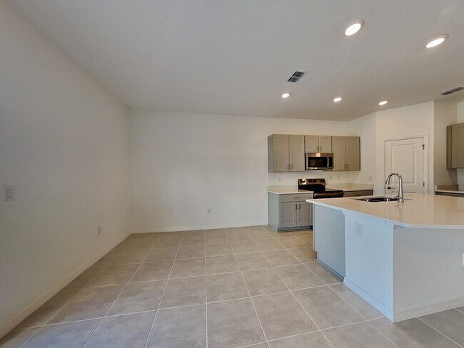 Foto del edificio - 215 Riverfront Wy