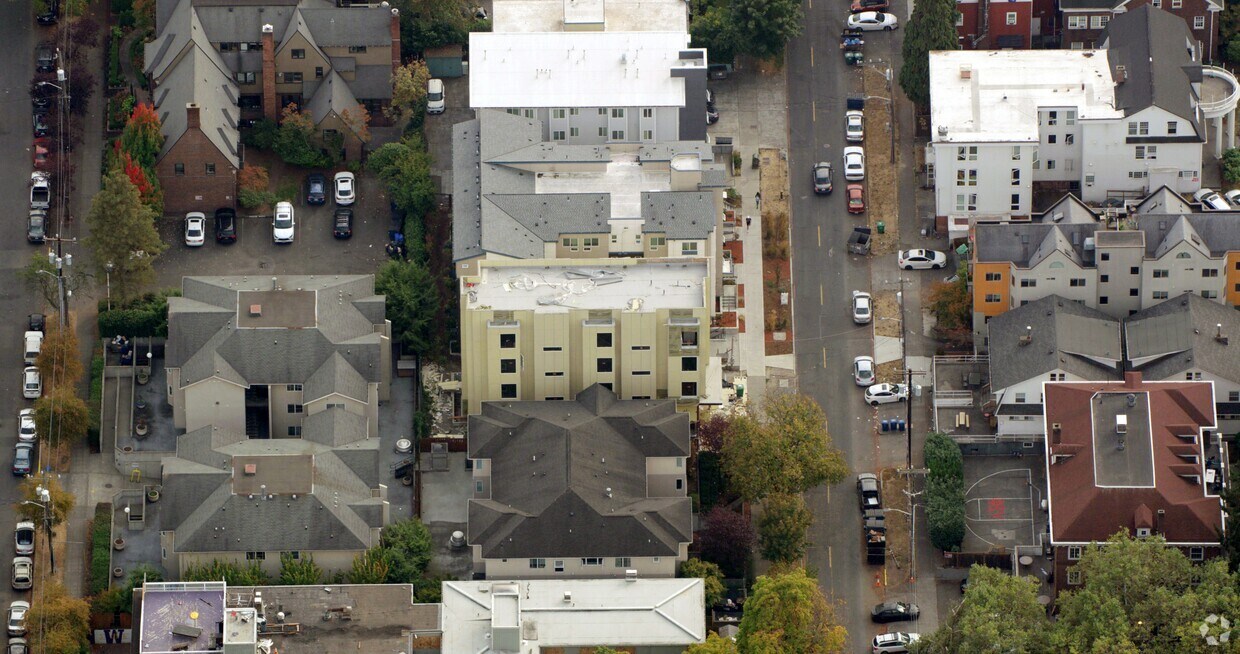 Foto aérea - 20th Avenue Apartments