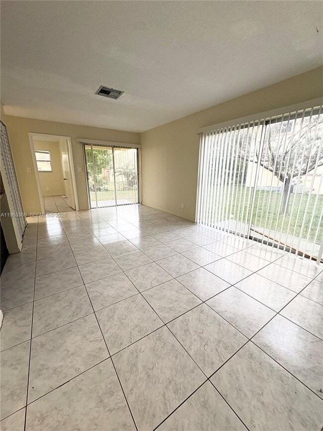 Foto del edificio - 813 SW 10th St