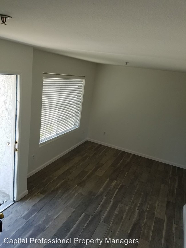Building Photo - 3 br, 2 bath House - 8708 Lamar St. #2