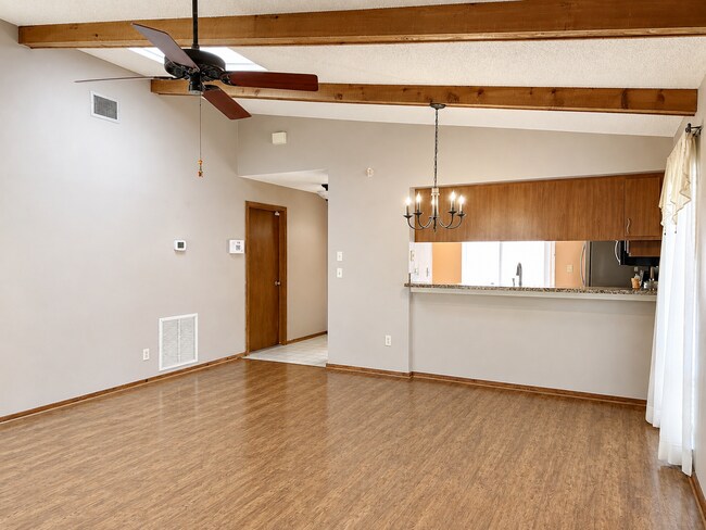 Building Photo - 1455 King Ct