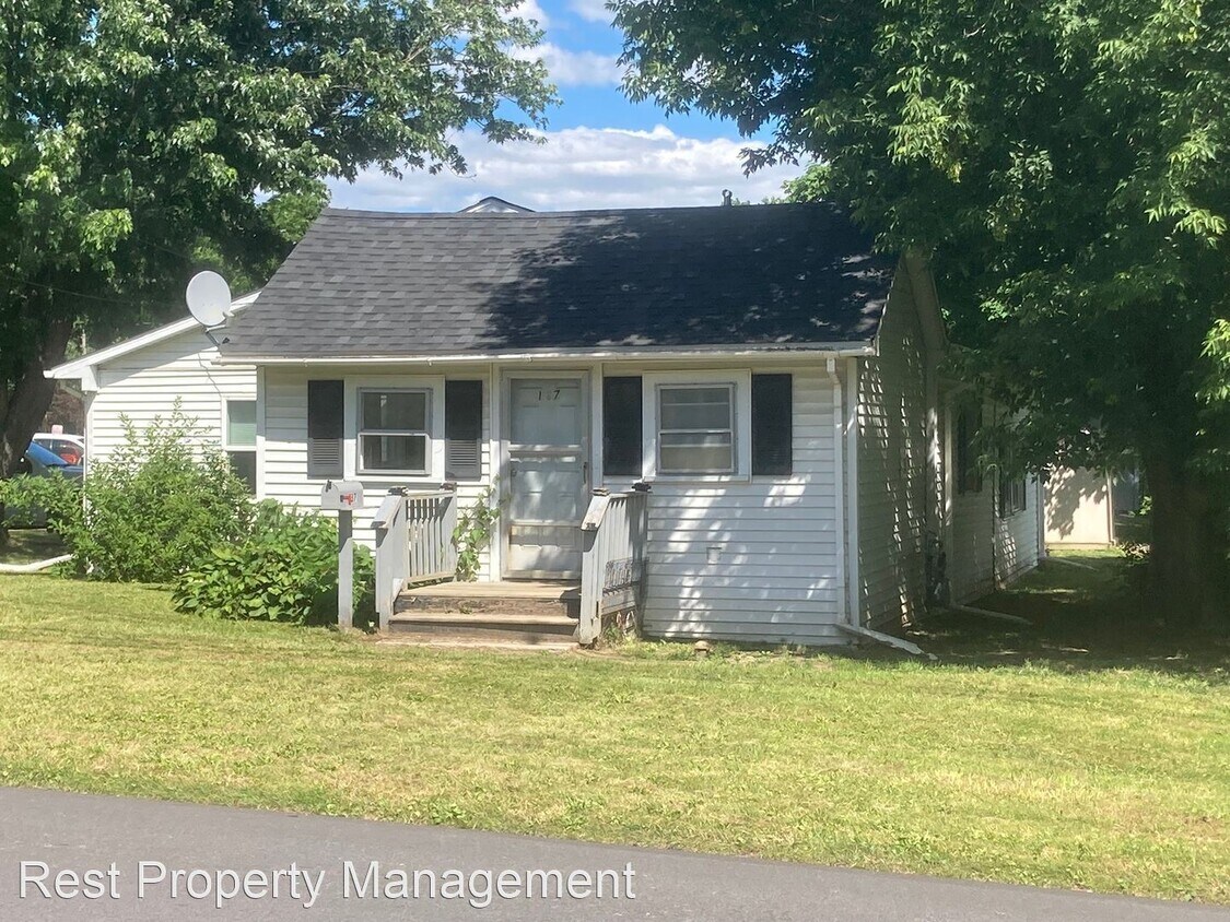 Primary Photo - 2 br, 1 bath House - 137 Walnut Street