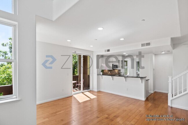 Building Photo - 667 Modern Ice Dr