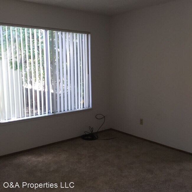 Foto del edificio - 2 br, 1 bath Apartment - 2223 Edison Avenue
