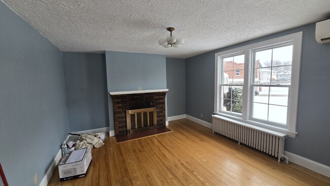 Building Photo - 366 Cameron St