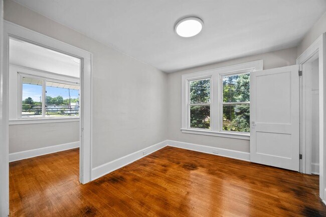 Foto del edificio - 3125 East Ave