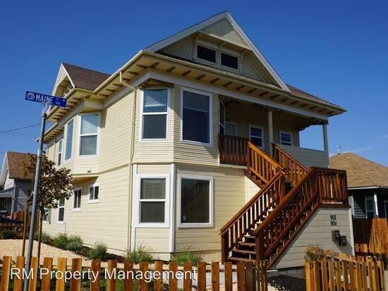 Foto principal - 902 Maine St