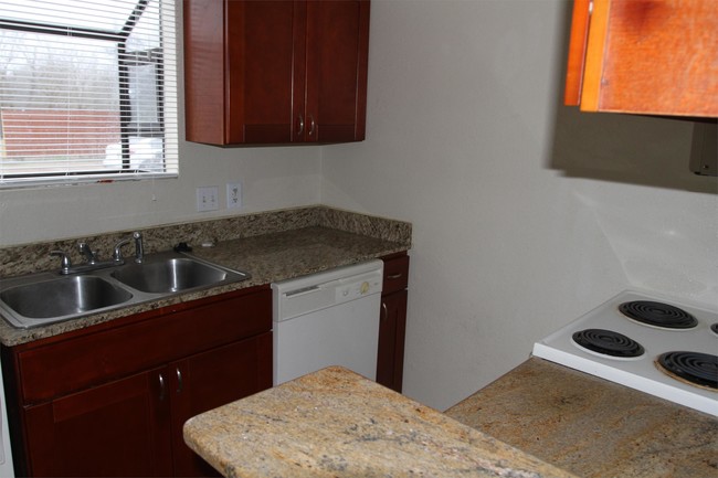 Building Photo - 2503 W Slaughter Ln