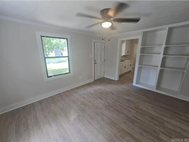 Building Photo - 204 Glenora Ave