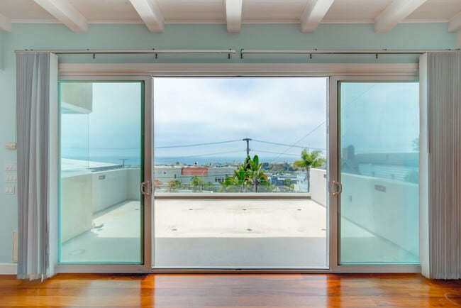 Massive Ocean Views - 707 Longfellow Ave