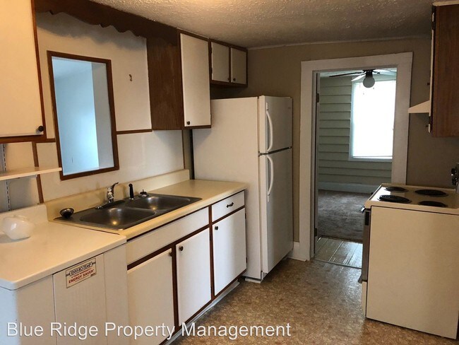 Foto del edificio - 2 br, 1 bath House - 1020 Fairview Avenue