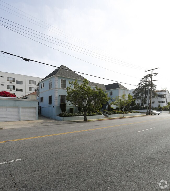 Building Photo - 749 S Gramercy Dr