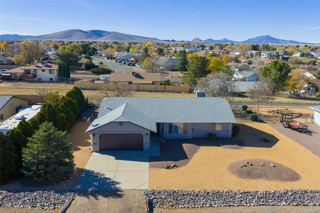 Primary Photo - 3 bed, 2 bath home in Prescott Valley