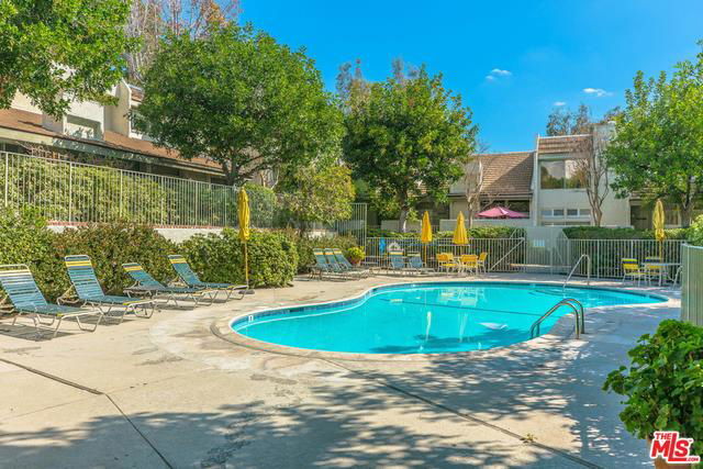 Foto del edificio - 11848 Moorpark St