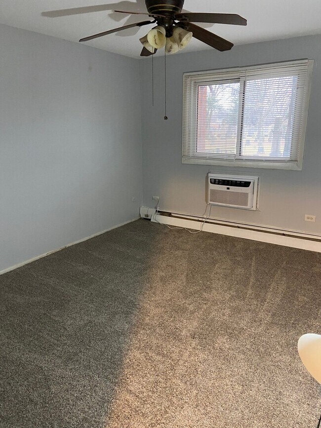 Foto del edificio - 8541 Lotus Ave