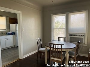 Foto del edificio - 309 E Lullwood Ave