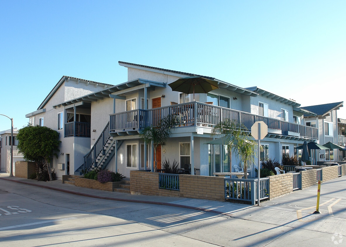 Building Photo - 900 E Oceanfront