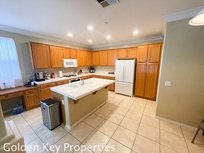 Foto del edificio - Bright and spacious 3+2.5