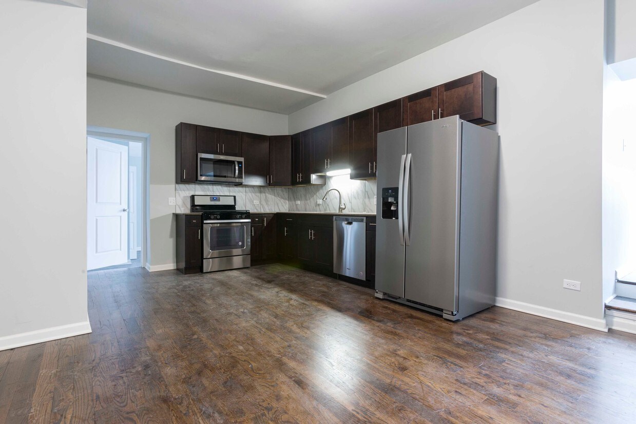 Foto principal - 4650 N Sheridan Rd