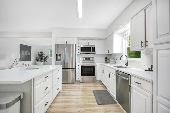 Foto del edificio - 430 Stimson St