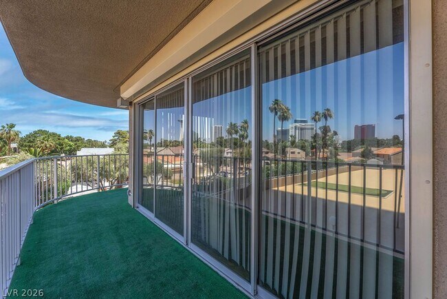 Building Photo - 3111 Bel Air Dr